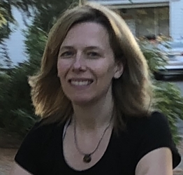 Elizabeth Miller photo