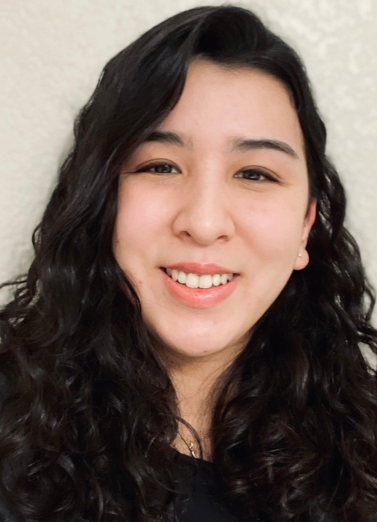 English senior Emma Tolliver receives 2023 Leon H. Mayhew Award