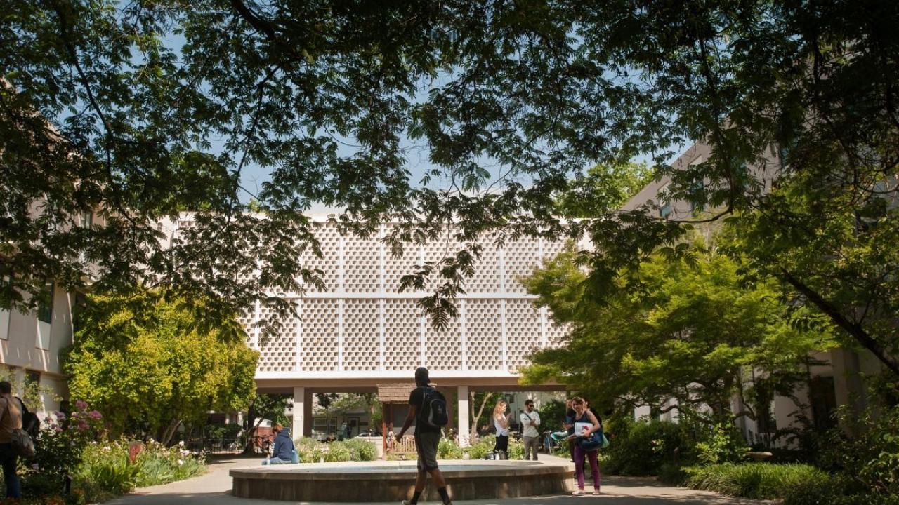Voorhies Hall 